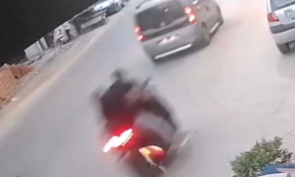 Silahlı saldırı anı kamerada!